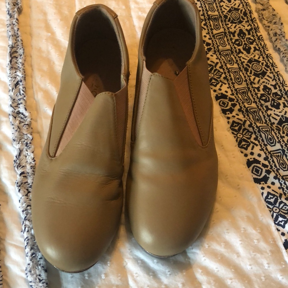 Tap shoes